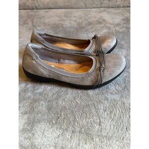 Clarks Collection Silver Metallic Knot Accent Comfort Ballet Flats
